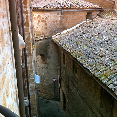 Sant'Angelo 42 Acomodação com café da manhã Orvieto Exterior foto